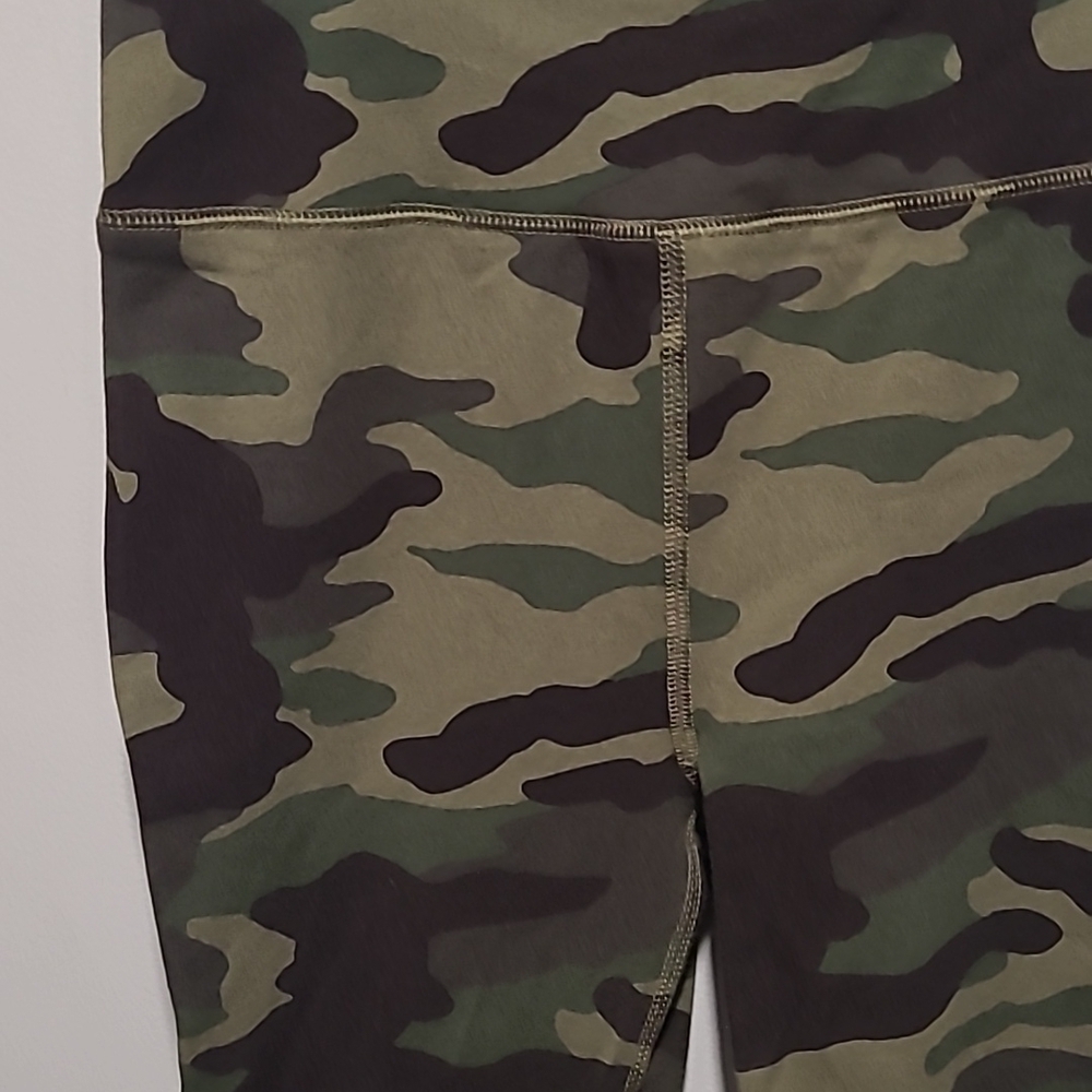 J. CREW weekend sz small green camo leggings camouflage WP232 - Picture 2 of 3
